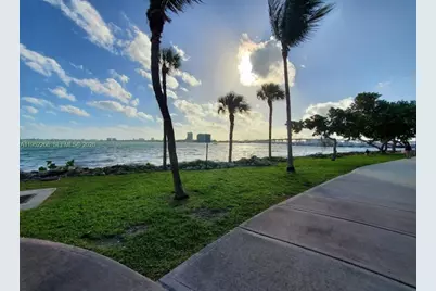 1750 N Bayshore Dr #5401, Miami, FL 33132 - Photo 17