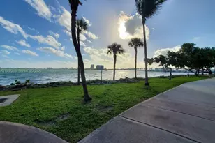 1750 N Bayshore Dr, Miami, FL 33132 - Photo 17