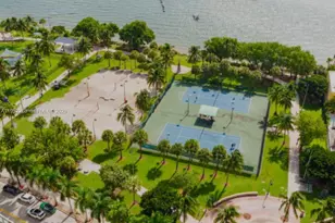 1750 N Bayshore Dr, Miami, FL 33132 - Photo 15