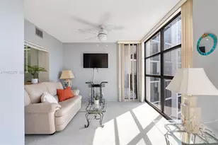 600 Parkview Dr, Hallandale Beach, FL 33009 - Photo 11