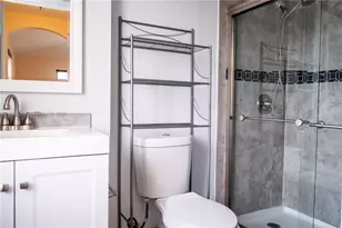 8906 W Flagler St, Miami, FL 33174 - Photo 17