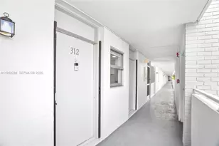 3600 NE 170th St, North Miami Beach, FL 33160 - Photo 23