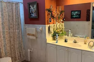 9069 NW 121st Terrace, Hialeah Gardens, FL 33018 - Photo 7