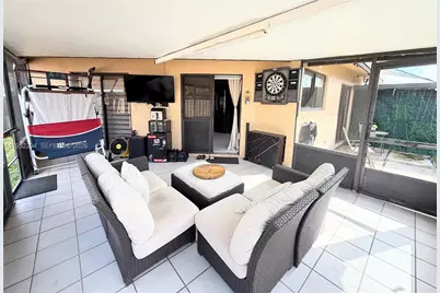 1100 SW 109th Ave, Pembroke Pines, FL 33025 - Photo 17