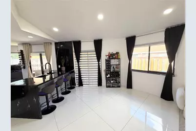 1100 SW 109th Ave, Pembroke Pines, FL 33025 - Photo 5