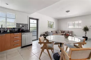 1050 7th St, Miami Beach, FL 33139 - Photo 3