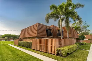 2566 Lakeview Ct, Cooper City, FL 33026 - Photo 25