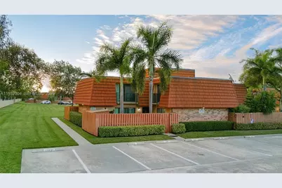 2566 Lakeview Ct, Cooper City, FL 33026 - Photo 1