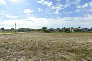 1 Medalist Way, Rotonda West, FL 33947 - Photo 1