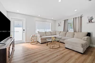 5402 NW 25th Ter, Tamarac, FL 33309 - Photo 7