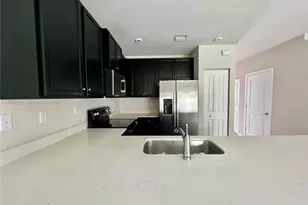 1045 NW 4th Ter, Florida City, FL 33034 - Photo 13