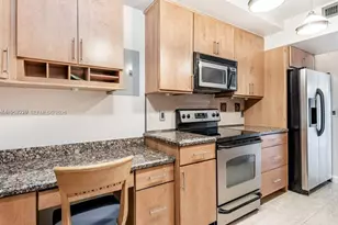 4001 Hillcrest Dr, Hollywood, FL 33021 - Photo 3