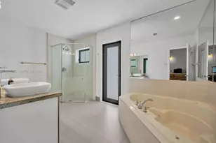 11850 Oak Leaf Dr, Davie, FL 33330 - Photo 61