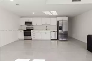 14571 SW 261st St, Homestead, FL 33032 - Photo 9