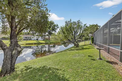 8704 Mahogany Ave, Plantation, FL 33324 - Photo 57