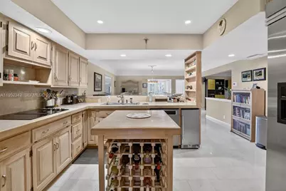 8704 Mahogany Ave, Plantation, FL 33324 - Photo 19