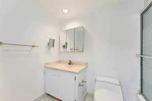 90 Edgewater Dr, Coral Gables, FL 33133 - Photo 23