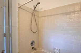 4879 N Hemingway Cir, Margate, FL 33063 - Photo 21