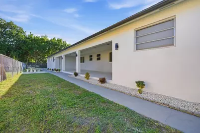 2440 Hayes St #1-5, Hollywood, FL 33020 - Photo 1