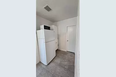 9680 NW 19th Pl, Sunrise, FL 33322 - Photo 7