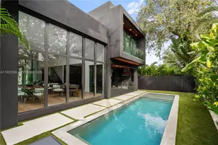 30 NE 50th St, Miami, FL 33137 - Photo 3