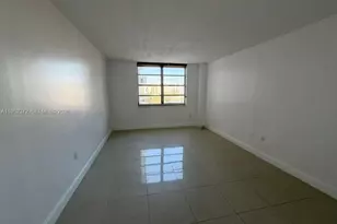 2750 NE 183rd St, Aventura, FL 33160 - Photo 7