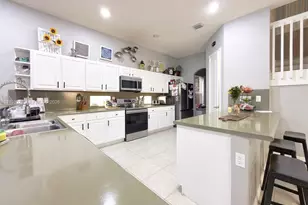 366 NE 19th Ave, Homestead, FL 33033 - Photo 5