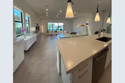 12160 N Baypoint Cir, Parkland, FL 33076 - Photo 13