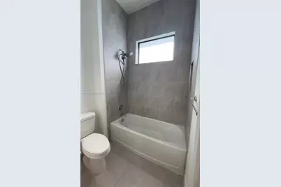 12160 N Baypoint Cir, Parkland, FL 33076 - Photo 27