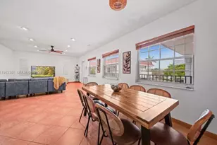 2424 NE 9th St, Fort Lauderdale, FL 33304 - Photo 7