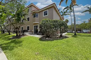 22901 SW 88th Pl, Cutler Bay, FL 33190 - Photo 15