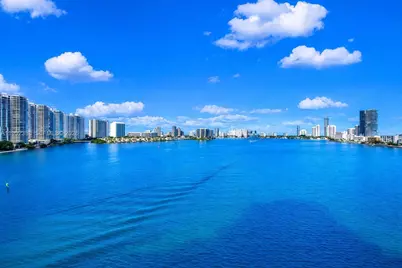 301 174th St #1018, Sunny Isles Beach, FL 33160 - Photo 3