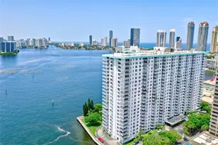 301 174th St, Sunny Isles Beach, FL 33160 - Photo 37