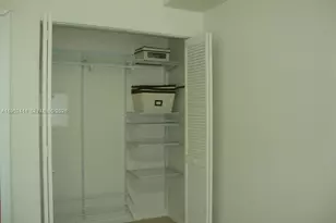 300 S Biscayne Blvd, Miami, FL 33131 - Photo 23