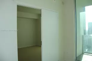 300 S Biscayne Blvd, Miami, FL 33131 - Photo 13