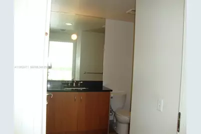 300 S Biscayne Blvd #T-3009, Miami, FL 33131 - Photo 11