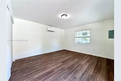 529 SW 3rd St, Miami, FL 33130 - Photo 9