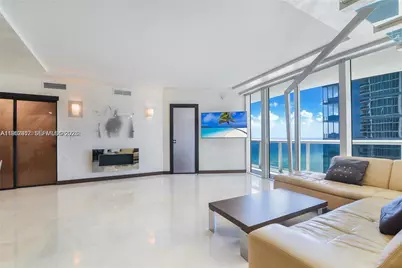 17201 Collins Ave+den #1403, Sunny Isles Beach, FL 33160 - Photo 9