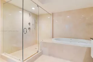17201 Collins Ave+den, Sunny Isles Beach, FL 33160 - Photo 17