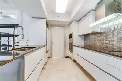 17201 Collins Ave+den #1403, Sunny Isles Beach, FL 33160 - Photo 5