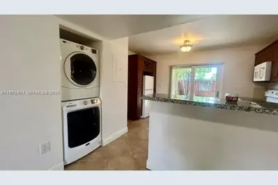 560 NW 82nd Pl #306, Miami, FL 33126 - Photo 19