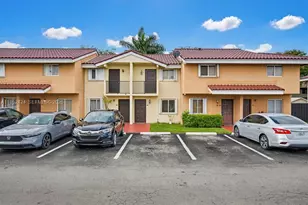 560 NW 82nd Pl, Miami, FL 33126 - Photo 1