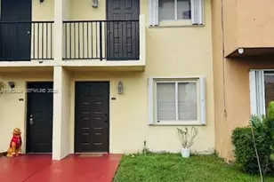 560 NW 82nd Pl, Miami, FL 33126 - Photo 3