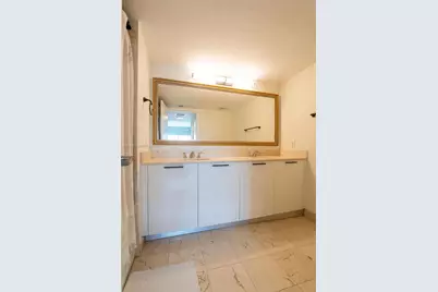 1800 N Bayshore Dr #1803, Miami, FL 33132 - Photo 27