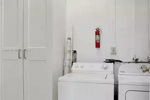 1105 N 31st Ct, Hollywood, FL 33021 - Photo 19