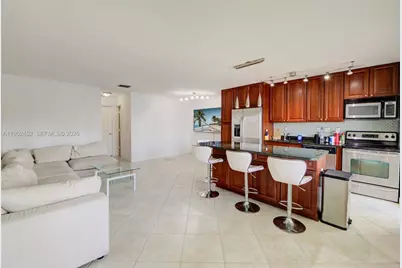 2895 NE 32nd St #207, Fort Lauderdale, FL 33306 - Photo 9