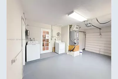 6360 SW 9th Pl, North Lauderdale, FL 33068 - Photo 25