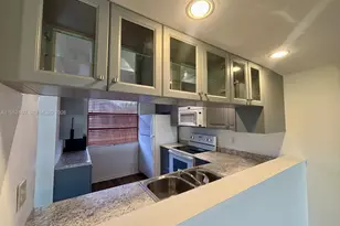 1703 Whitehall Dr, Davie, FL 33324 - Photo 9