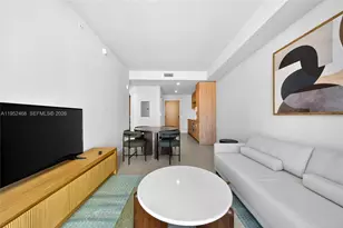 11 NE 6th St, Miami, FL 33132 - Photo 7