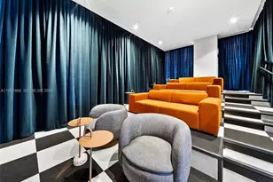 11 NE 6th St, Miami, FL 33132 - Photo 25